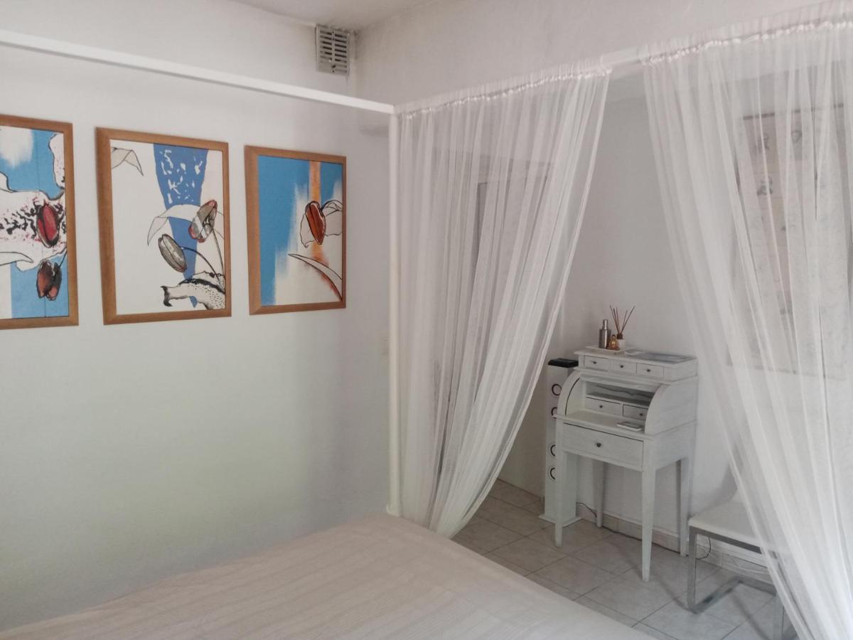 Au Mas Saint Pierre Hotel Pignans ภายนอก รูปภาพ