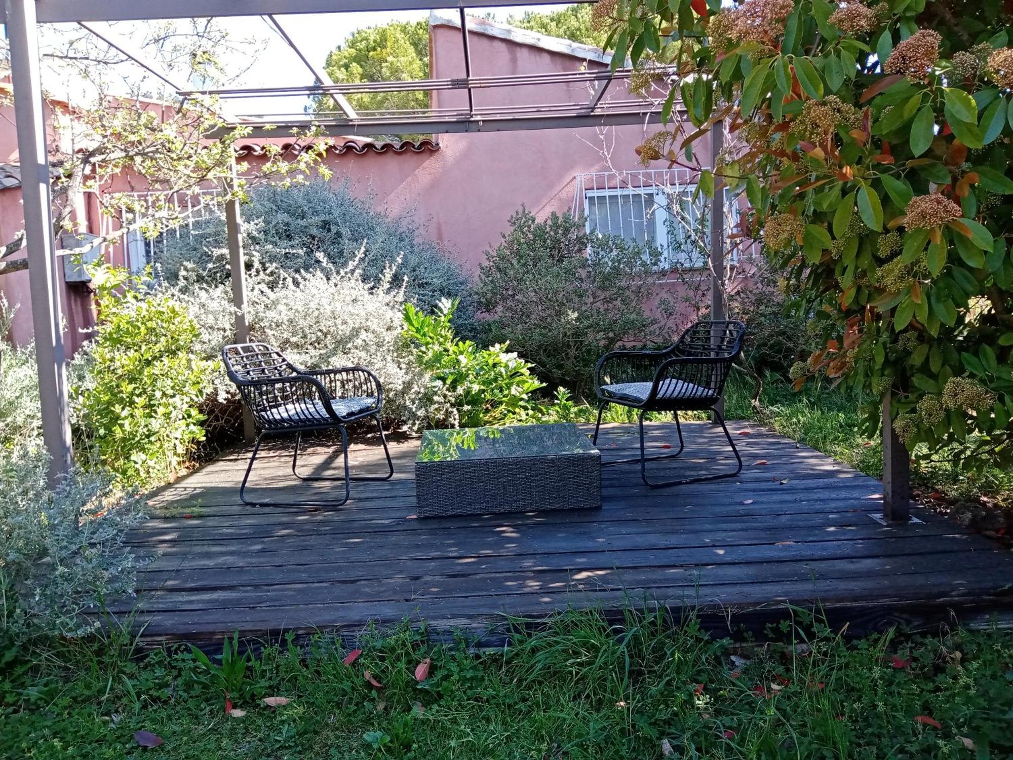 Au Mas Saint Pierre Hotel Pignans ภายนอก รูปภาพ