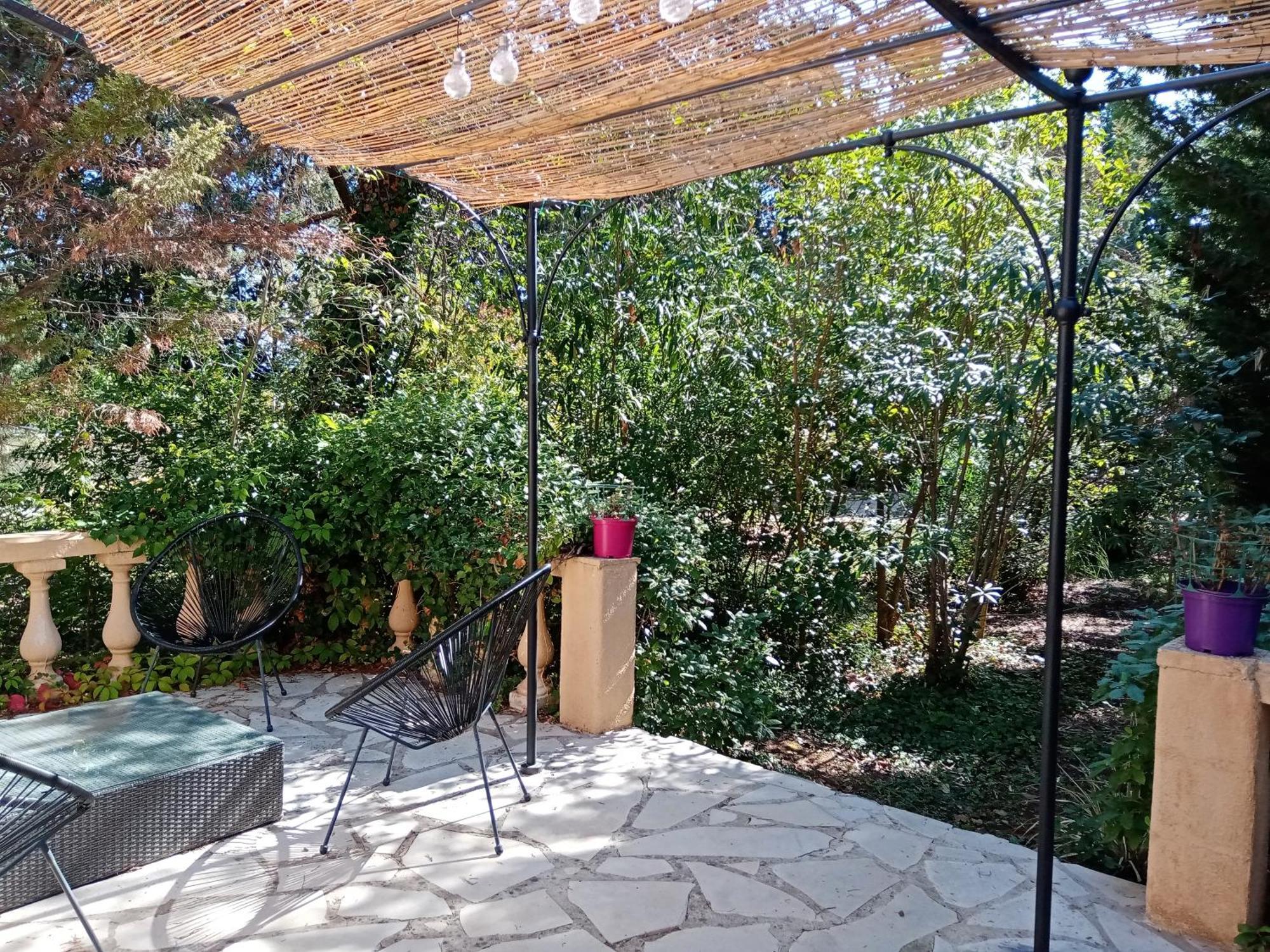 Au Mas Saint Pierre Hotel Pignans ภายนอก รูปภาพ