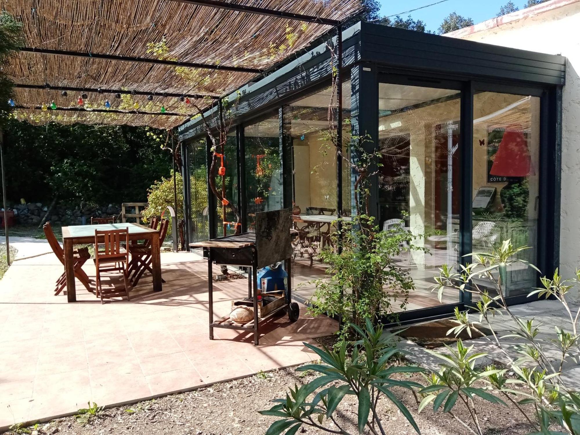 Au Mas Saint Pierre Hotel Pignans ภายนอก รูปภาพ