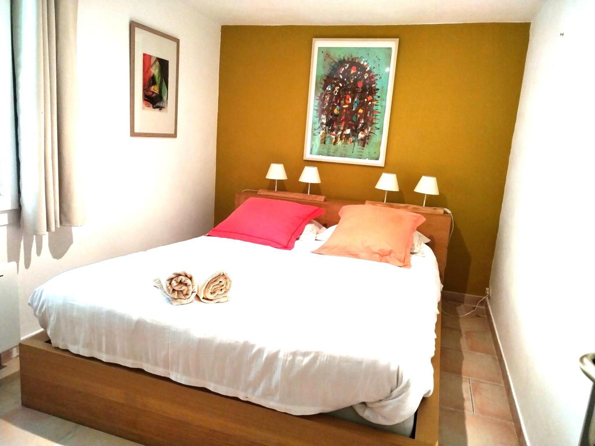 Au Mas Saint Pierre Hotel Pignans ภายนอก รูปภาพ
