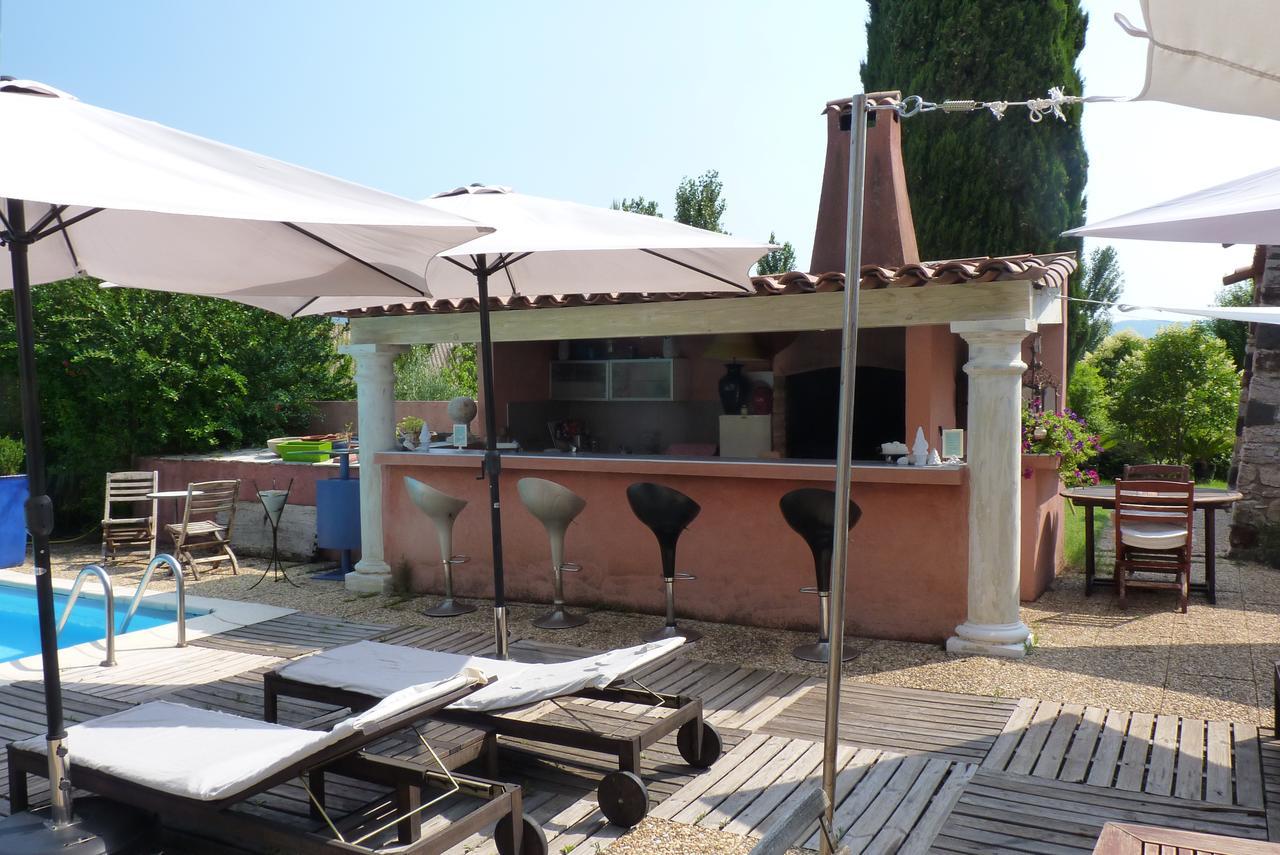 Au Mas Saint Pierre Hotel Pignans ภายนอก รูปภาพ